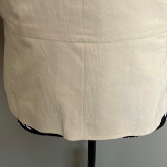 Just listed💙Cute & practical cream zip blazer w/3/4 arms & lacing detail - Picture 7 of 15